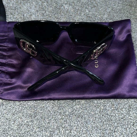 Gucci like new thick rim sunglasses - Picture 4 of 6